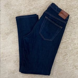 Abercrombie & Fitch dark rinse 30x30 jeans!!!